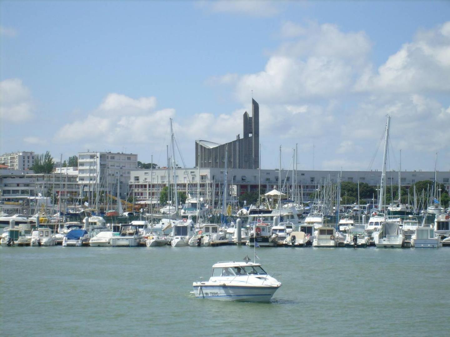 Royan - Appartement Vue Mer - Proximite Plage Et Parking Privatif Exterior photo
